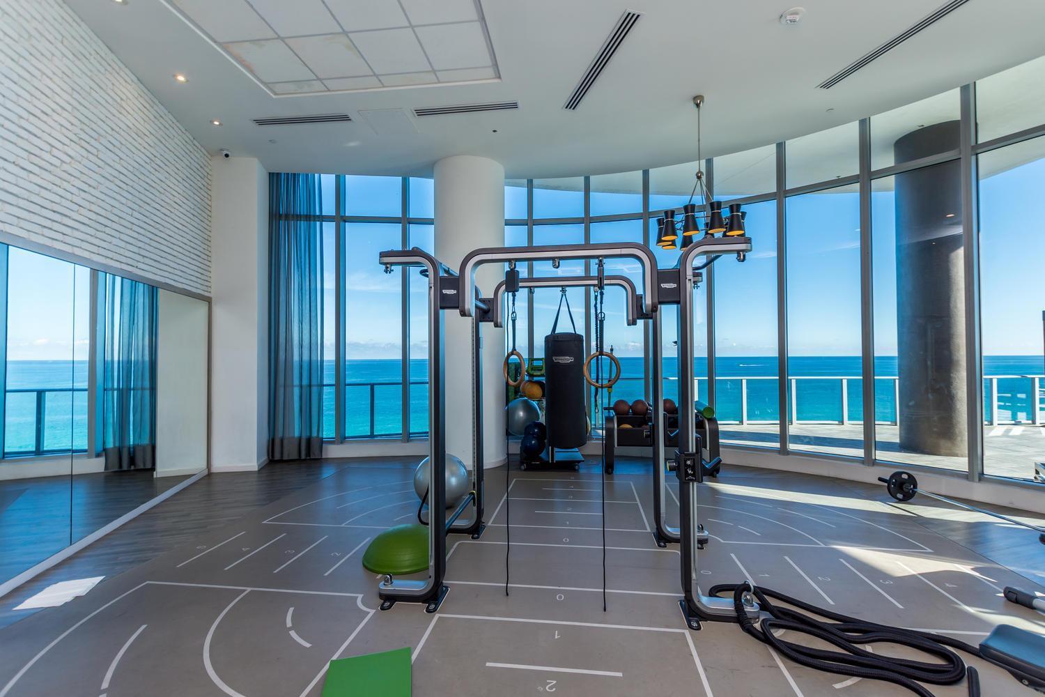 Wake Up To The Sound Of Waves In A Stylish Condo In A Luxury Resort ฮอลลีวูด ภายนอก รูปภาพ