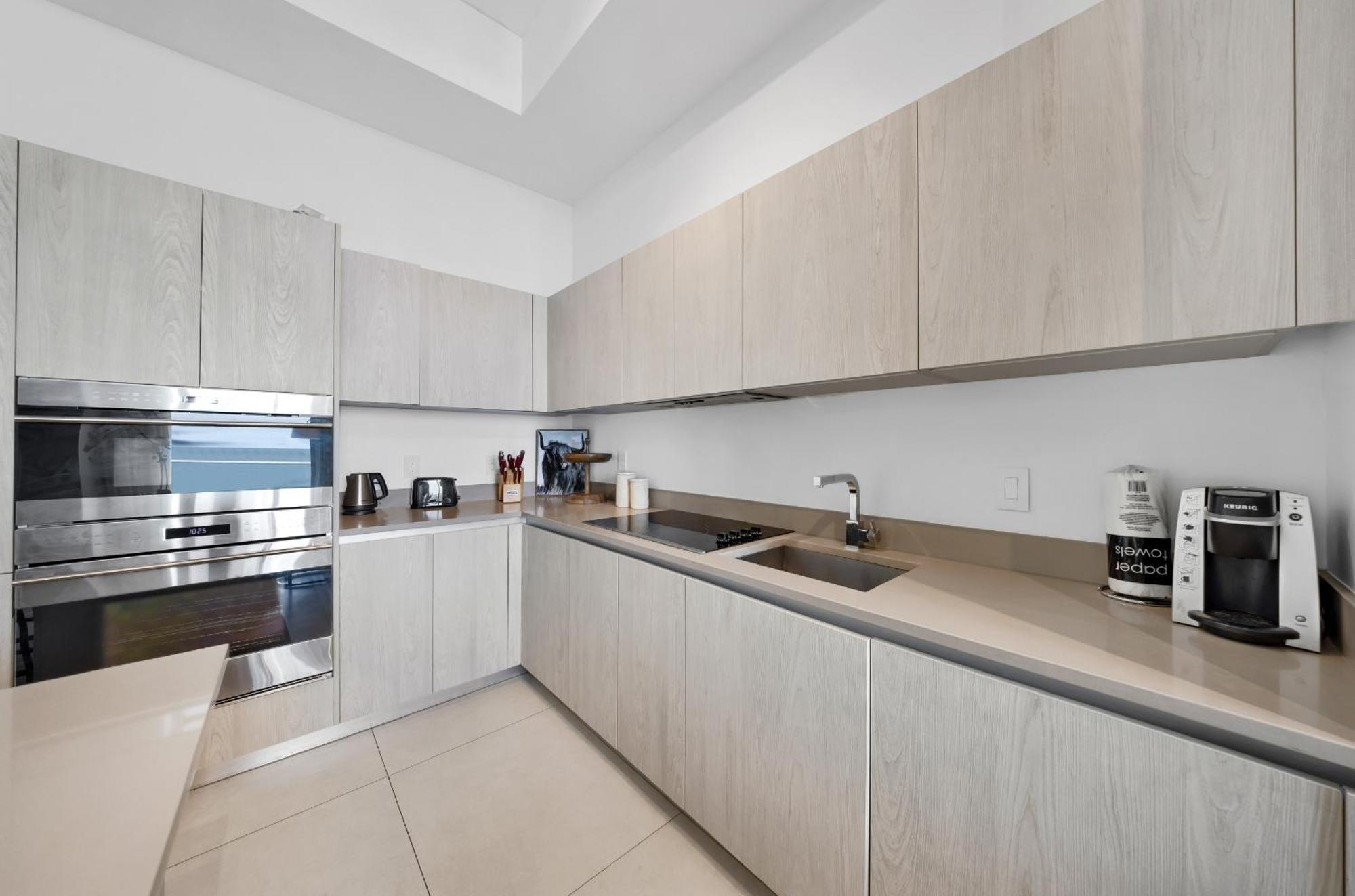 Wake Up To The Sound Of Waves In A Stylish Condo In A Luxury Resort ฮอลลีวูด ภายนอก รูปภาพ