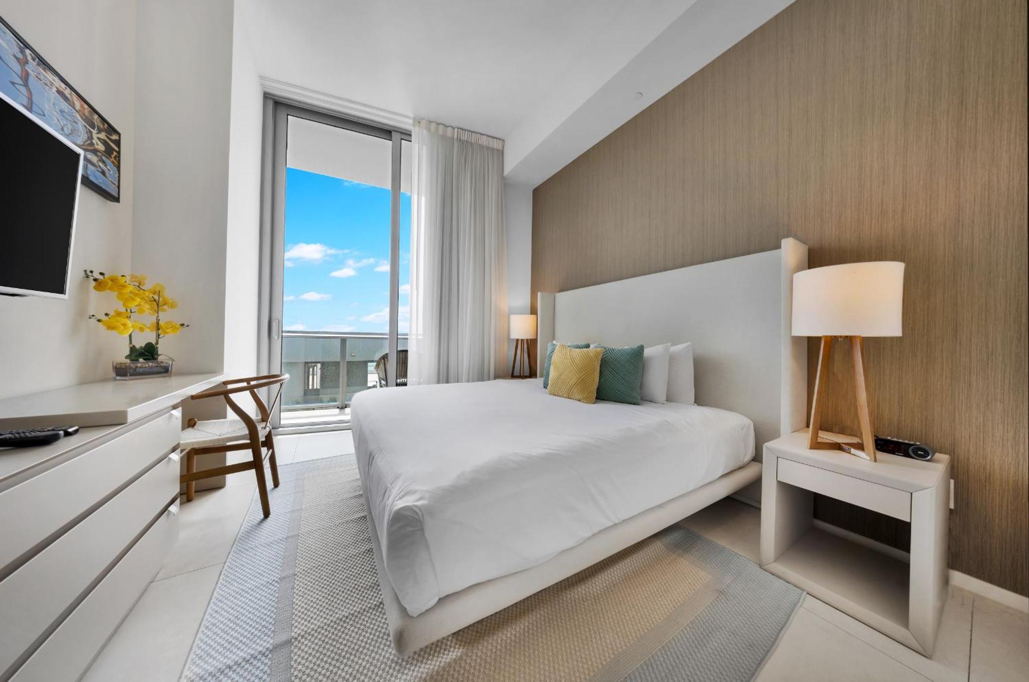Wake Up To The Sound Of Waves In A Stylish Condo In A Luxury Resort ฮอลลีวูด ภายนอก รูปภาพ